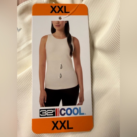 NWT 32 Degrees Women's Soft Textured Ribbed Cream Tank Top w/ Built in Bra XXL - Picture 4 of 9